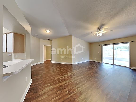 5th image of 3207 Pine Top Dr