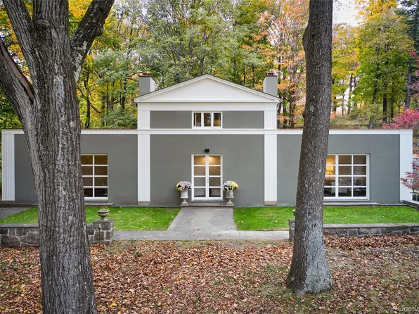 72 Lookout Road, Tuxedo Park, NY 10987