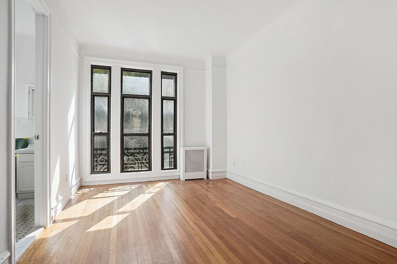 1st image of 347 W 55th St APT 4A