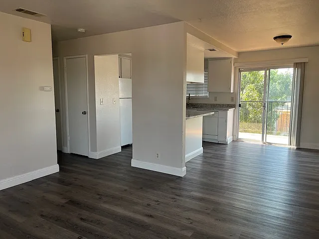 2 bed, 950 sqft, $1,850 — Photo 1
