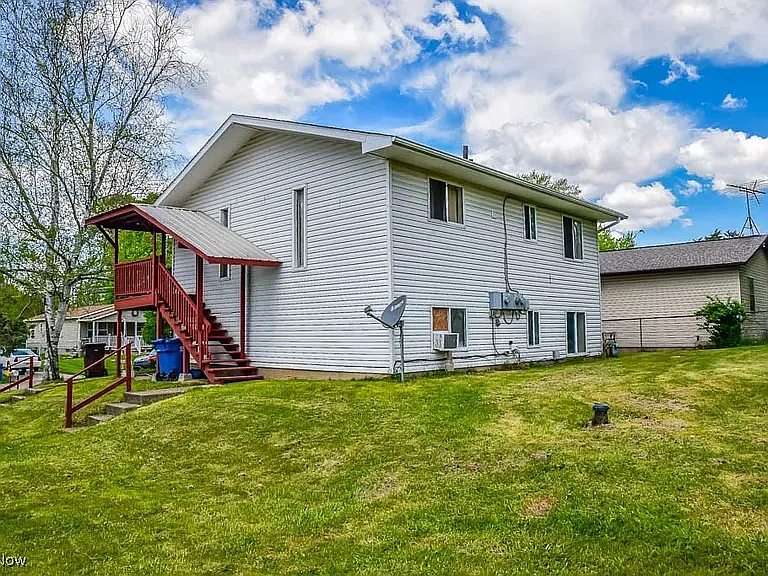 2 bed, 800 sqft, $1,100 — Photo 2