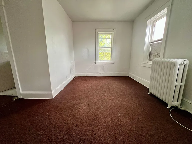 Clifton Ave 1001 — Photo 10