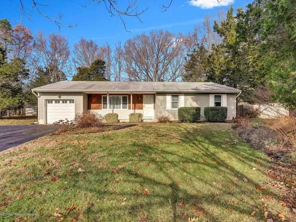 18 Kevins Ct, Jackson, NJ 08527