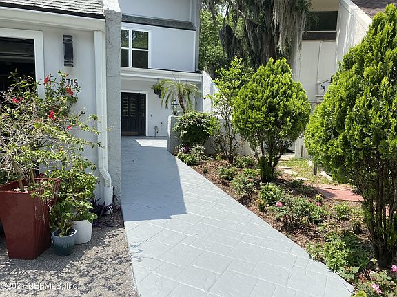 3rd image of 2715 Cove View Dr S