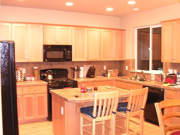 5th image of 3319 SE Pepperwood Way