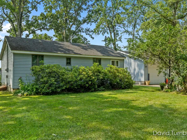 1128 Brott Dr, Hastings, MI 49058