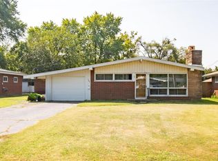 702 Valley Dr, East Alton, IL
