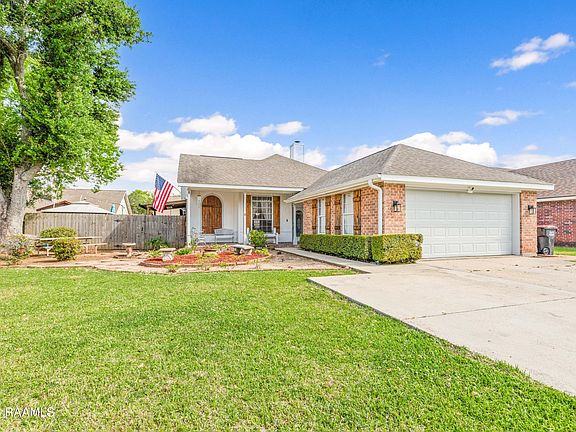 3rd image of 107 Village Green Dr