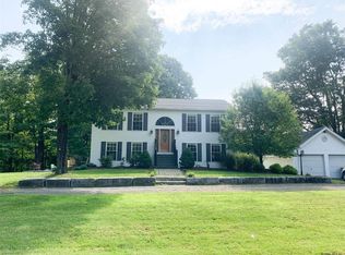 16 Ford Rd, Averill Park, NY 12018