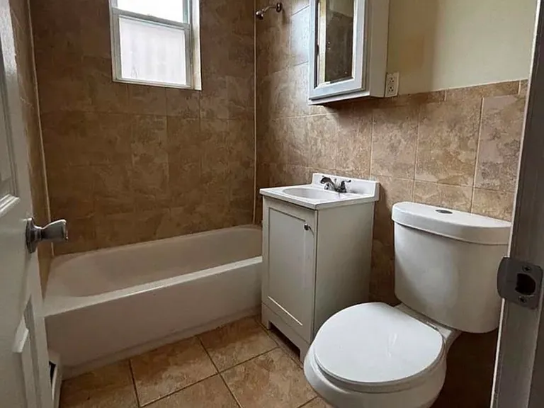 901 Stuyvesant Ave #C1 — Photo 4