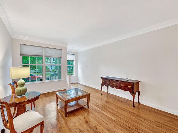 4th image of 5 Carter Ln