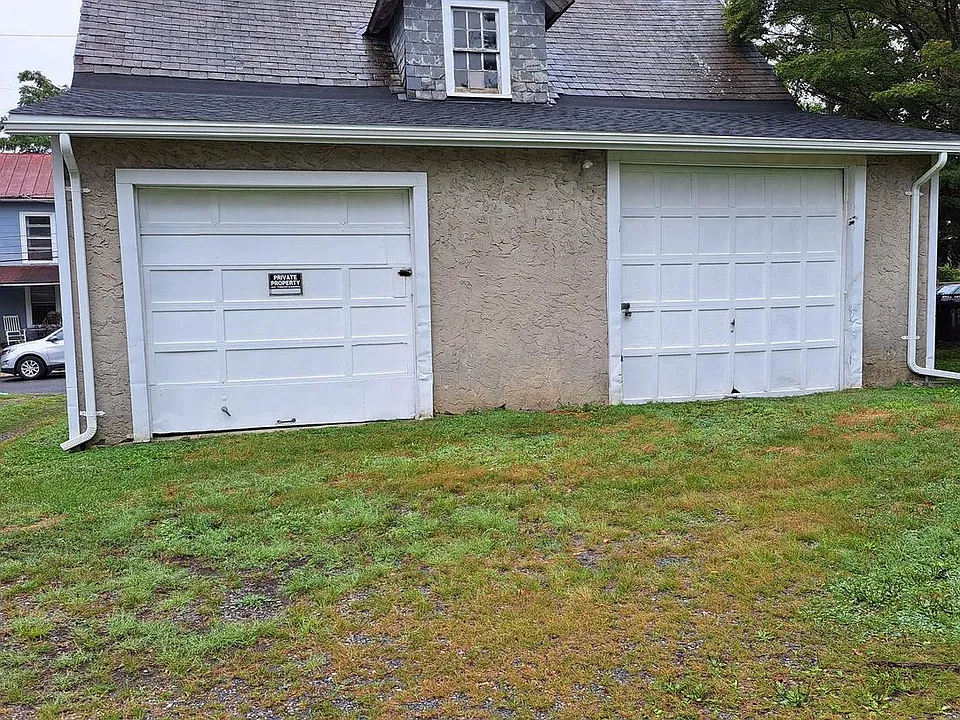 142 Mount Carmel Ave