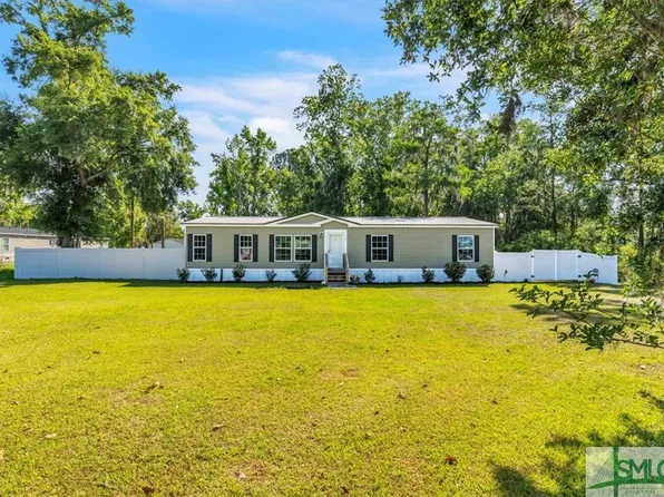 72 South Macon Street, Ludowici, GA 31316