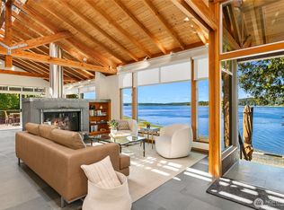 16221 Reitan Rd NE, Bainbridge Island, WA 98110