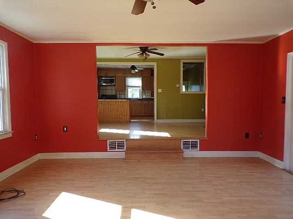 4th image of 36 Ahles Cir