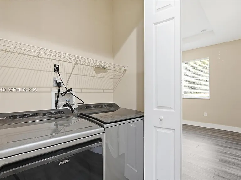 2247 NE 42nd Ave — Photo 15