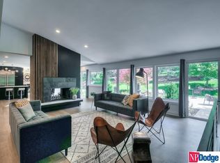 9967 Spring St, Omaha, NE 68124