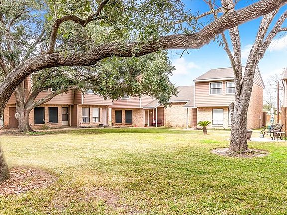 3rd image of 2807 Wildflower Dr APT 42
