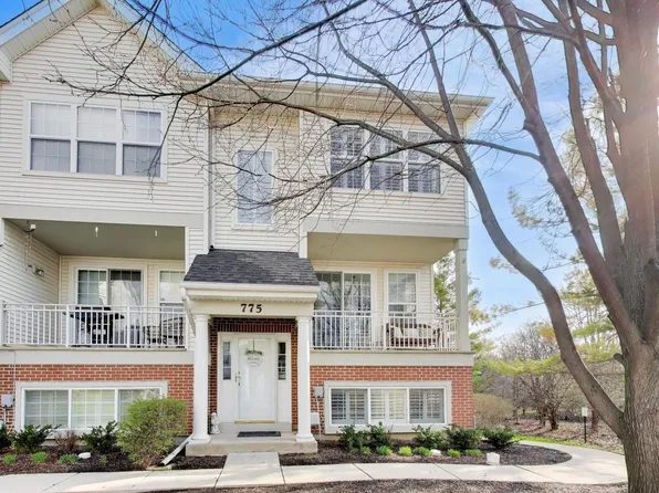 775 Pheasant Trl, Saint Charles, IL 60174