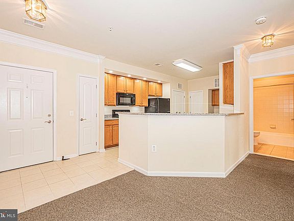 2nd image of 1405 Wigeon Way Unit 206