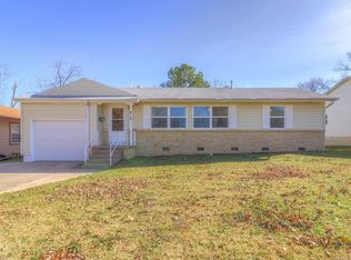413 N Moccasin Pl, Sapulpa, OK 74066