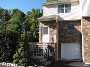 238 Washington Ave, Dumont, NJ 07628