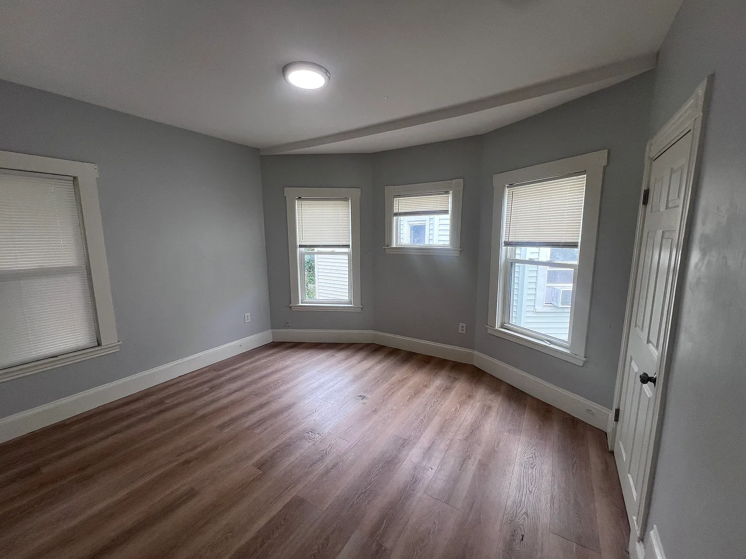 3 bed, 1200 sqft, $3,500 — Photo 4