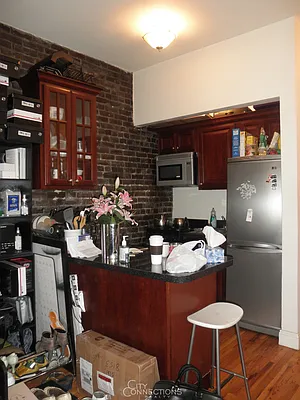 Rented by City Connections Realty | media 4