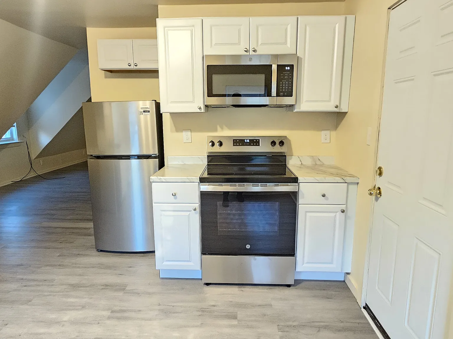 2 bed, 600 sqft, $1,900 — Photo 1