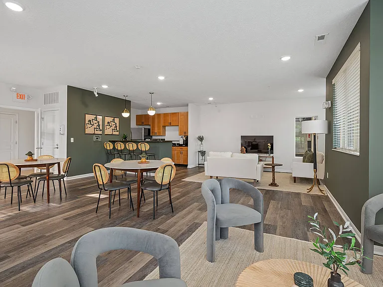 DeSales Flats Apartments* — Photo 14