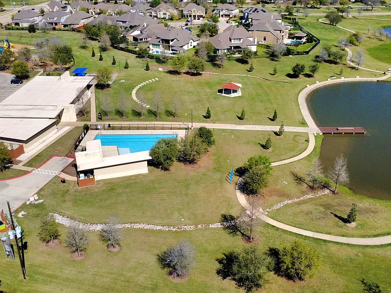 17307 Pentland Ct — Photo 41