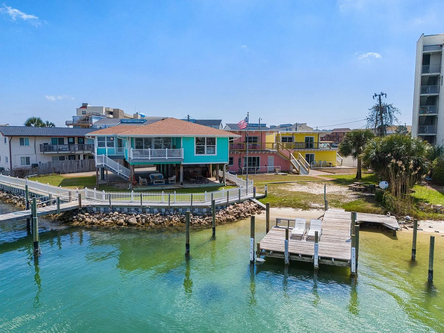 Nice 2 bedroom waterfront Okaloosa Island property for rent! — Photo 4