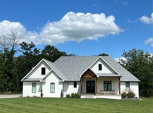 19344 Promise Dr, Lebanon, MO 65536