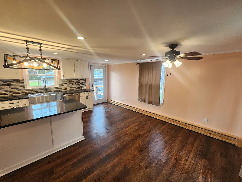 Stunning 3 Bed, 2 Bath Single-Family Home in Orchard Park, NY | Available Oct 1st, 2026. — Photo 3