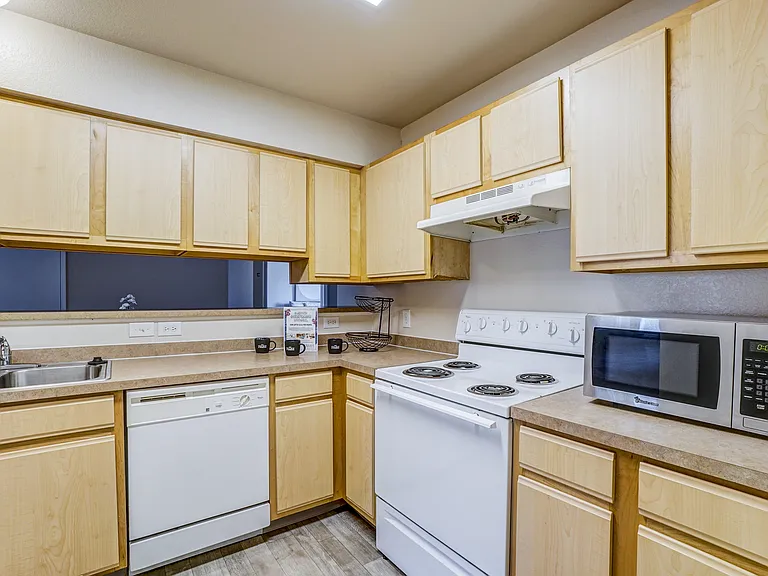 Village at Bluegrass Apartments — Photo 35
