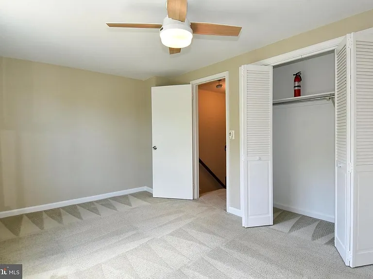27 Marian Ct — Photo 15