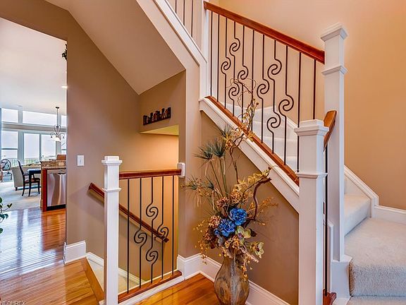 5th image of 171 Seaborn Dr