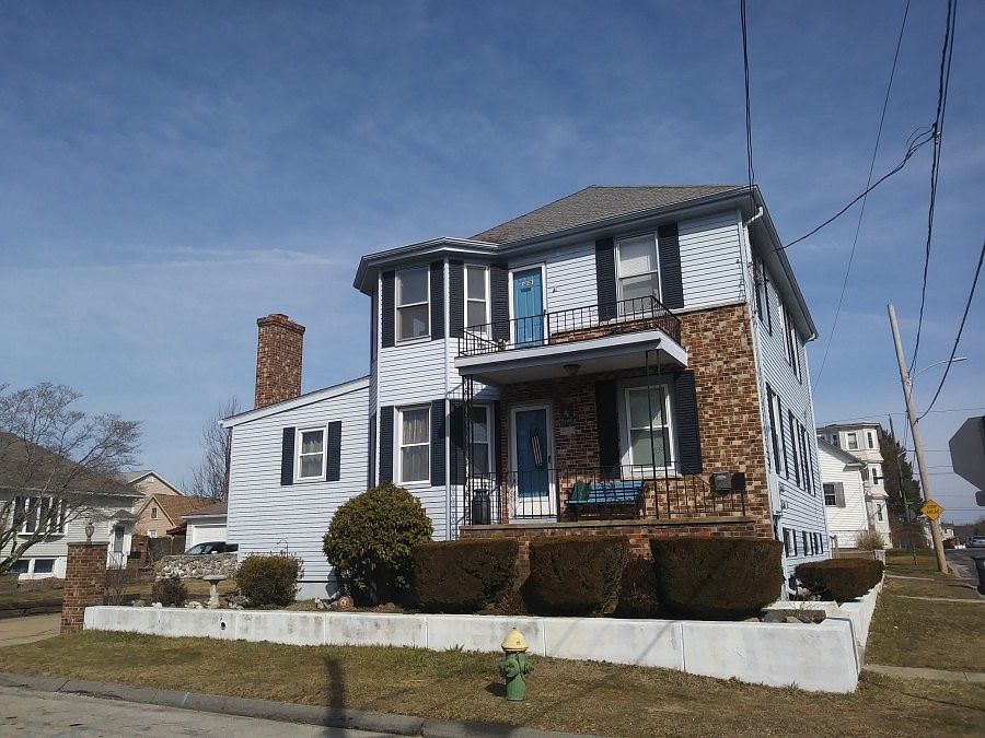 1st image of 33 Massachusetts St
