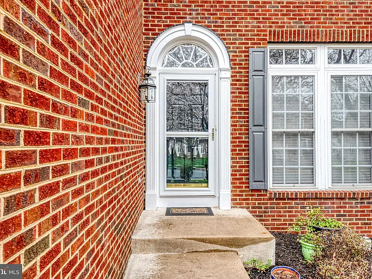 8416 Churchside Dr — Photo 9