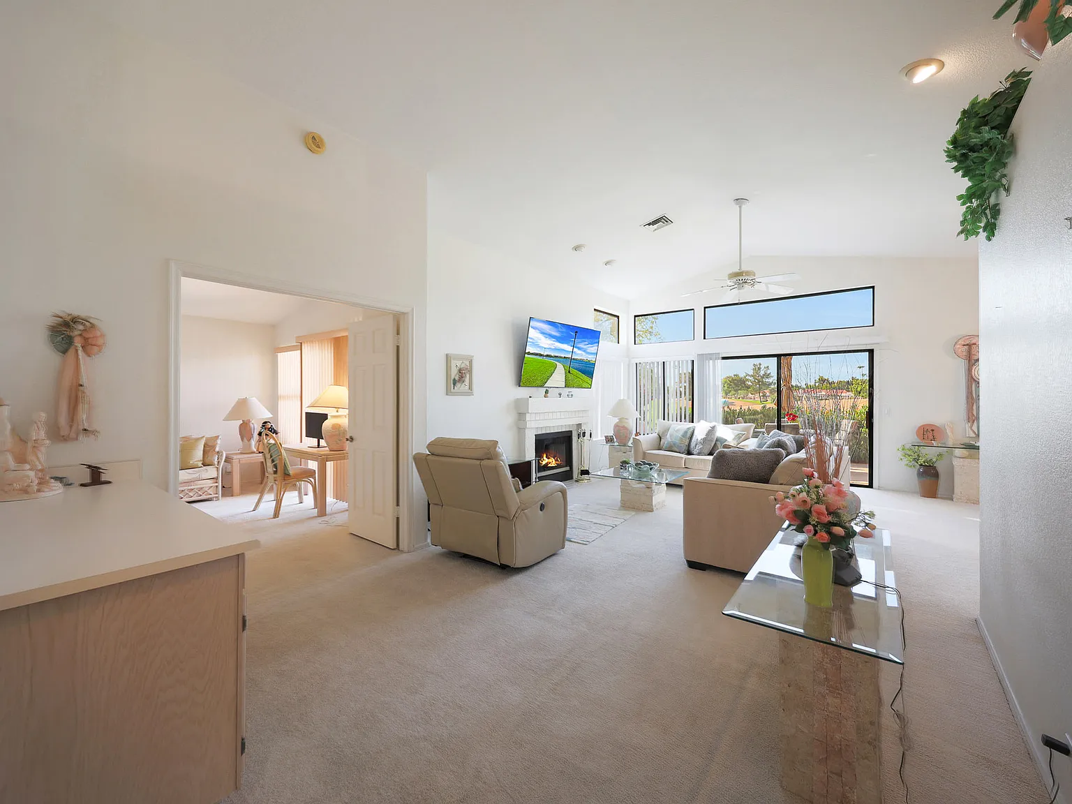 3 bed, 1859 sqft, $3,000 — Photo 2