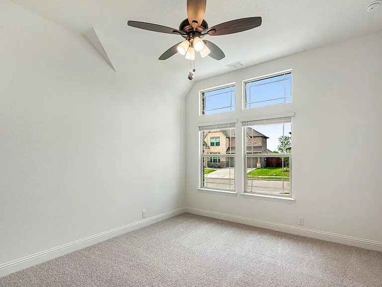 1073 Canuela Way — Photo 7