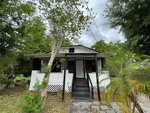 1703 McCarthy Ave Photo 1