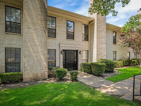 2nd image of 2611 Eisenhauer Rd APT 501
