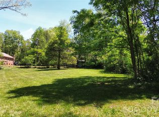 109 W College St, Black Mountain, NC 28711