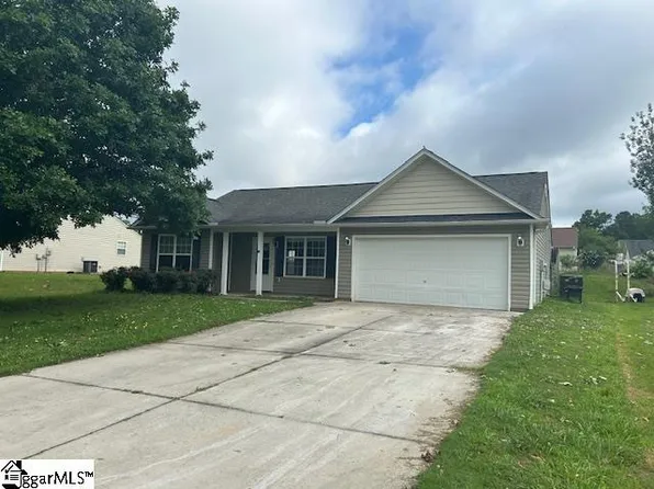 102 Lear Dr, Laurens, SC 29360