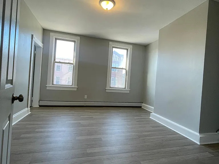 77 Neptune Ave #1 — Photo 4