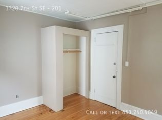 1320 7th St SE #201, Minneapolis, MN 55414
