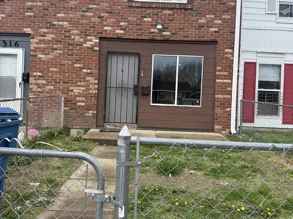 8318 Meadowlark Dr, Indianapolis, IN 46226