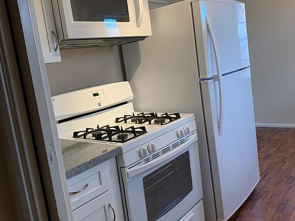 3rd image of 18504 Clarkdale Ave