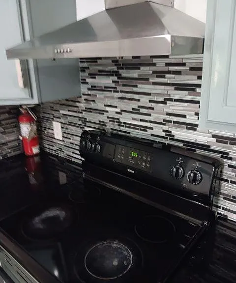 204 NW 11th Ave — Photo 3